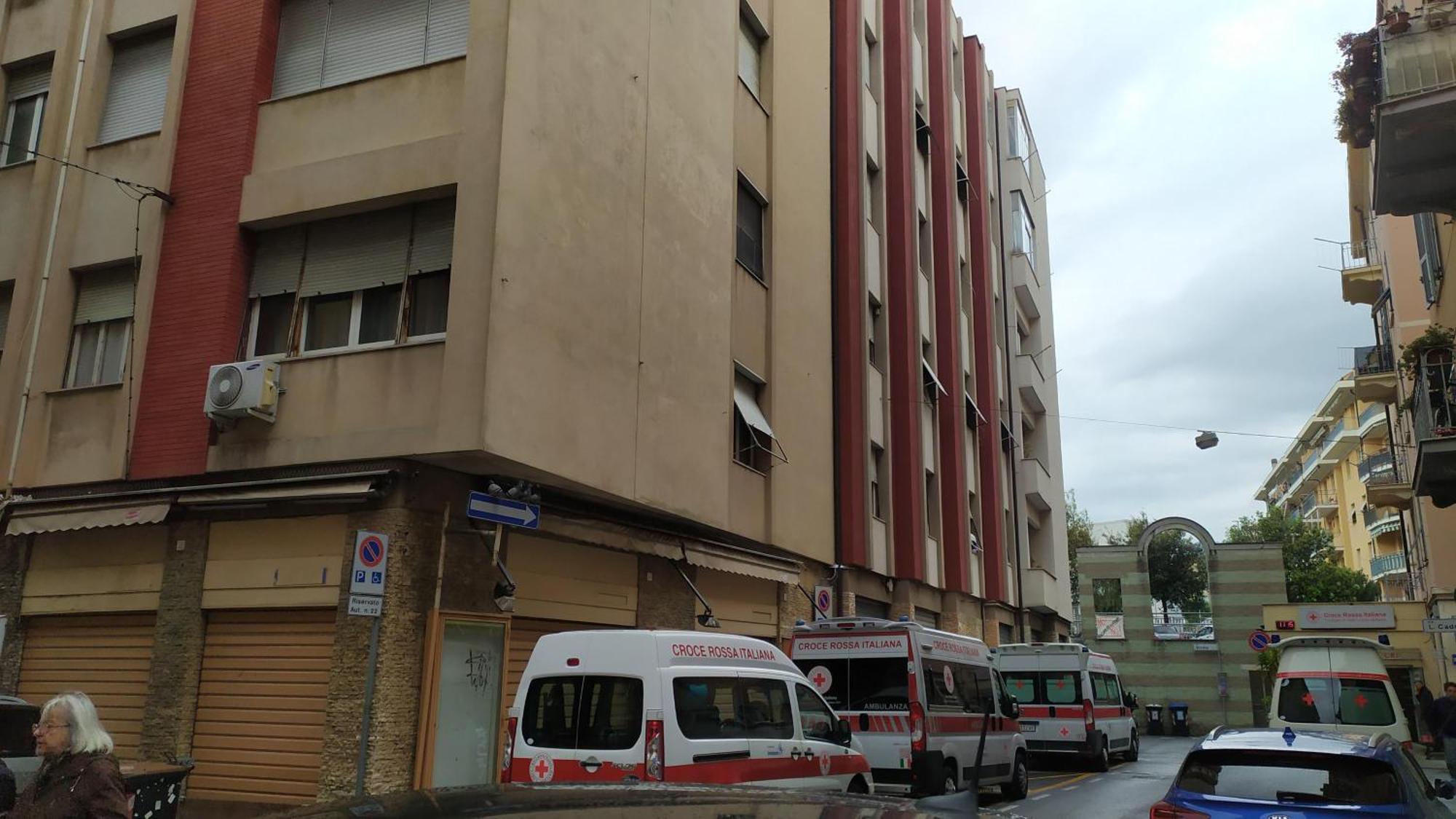 Homebetty Vado Ligure Exterior photo